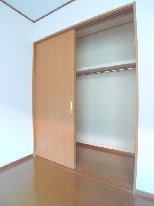 物件内観写真6　(収納)