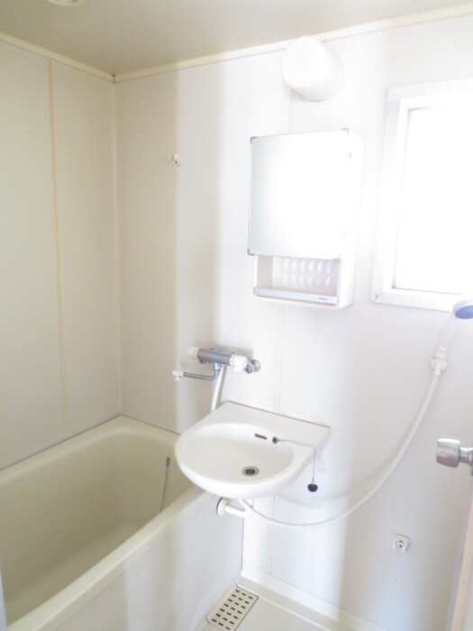 物件内観写真12　(バス／シャワールーム等)