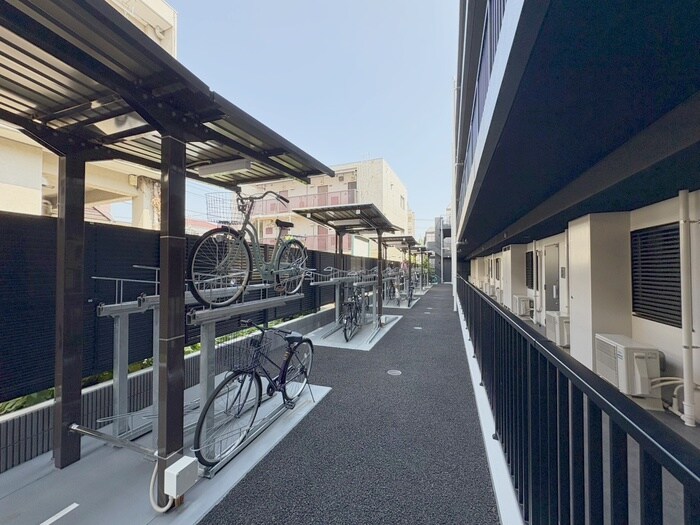 物件外観写真5　(駐輪場)