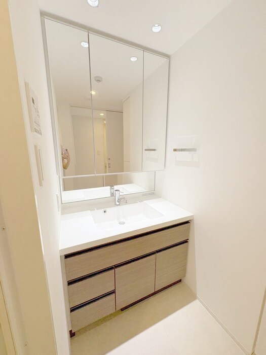 物件内観写真12　(洗面)