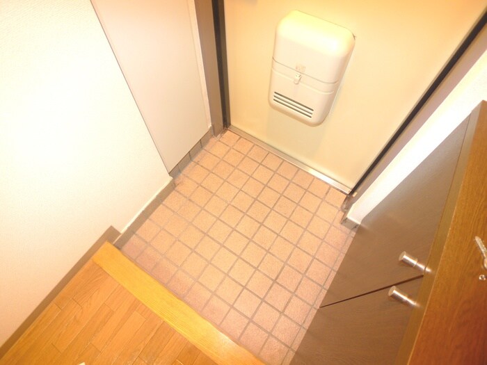 物件内観写真14　(玄関)