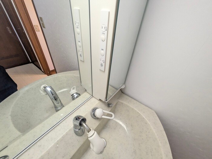 物件内観写真11　(洗面)