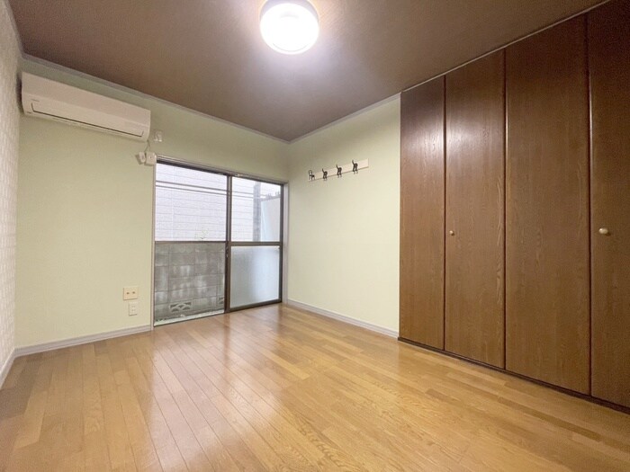 物件内観写真4　(居室)