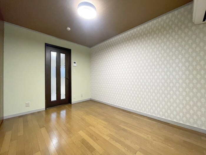 物件内観写真6　(居室)