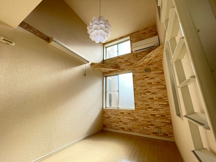 物件内観写真8　(居室)