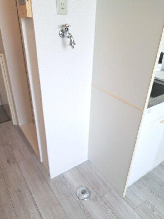 物件内観写真17　(洗濯機置場)