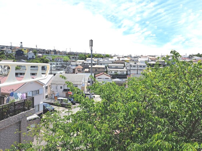 物件内観写真18　(室内からの展望)