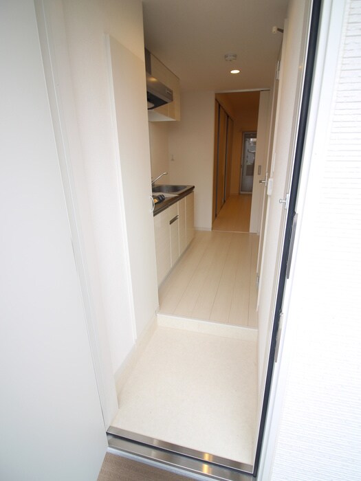 物件内観写真18　(玄関)