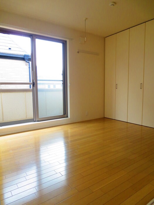 物件内観写真4　(居室)