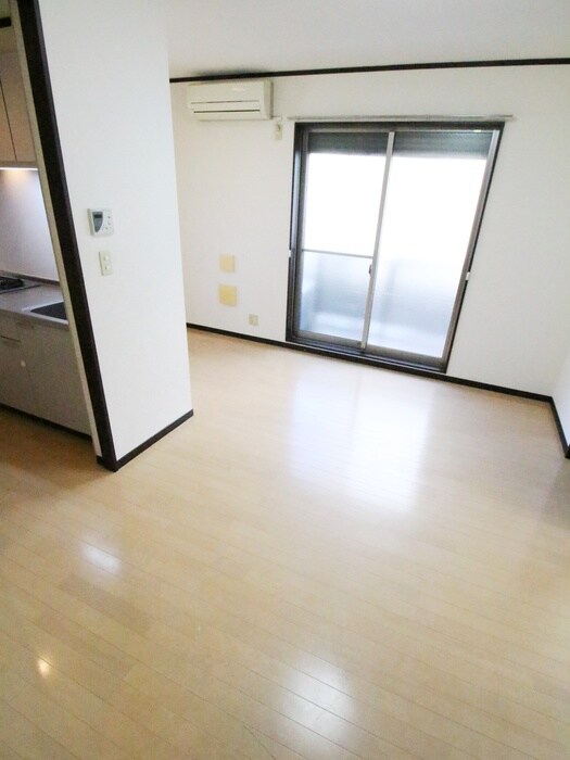 物件内観写真20　(室内からの展望)