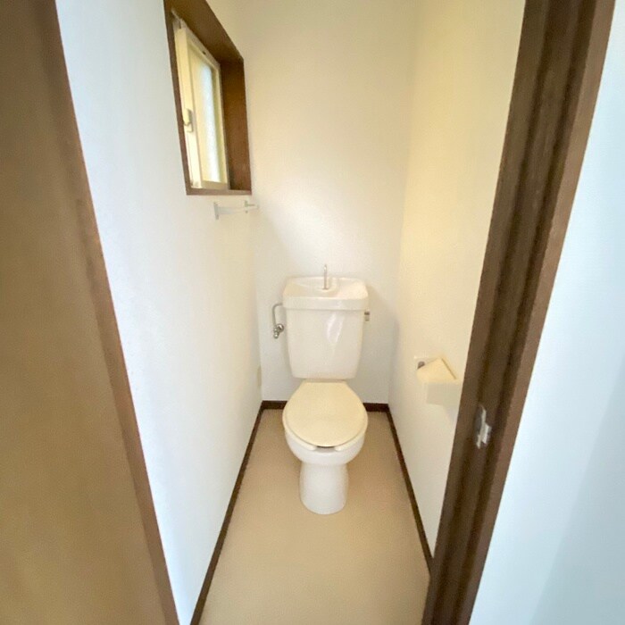 物件内観写真14　(トイレ)