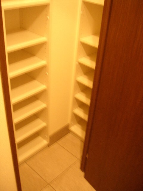 物件内観写真14　(靴箱)
