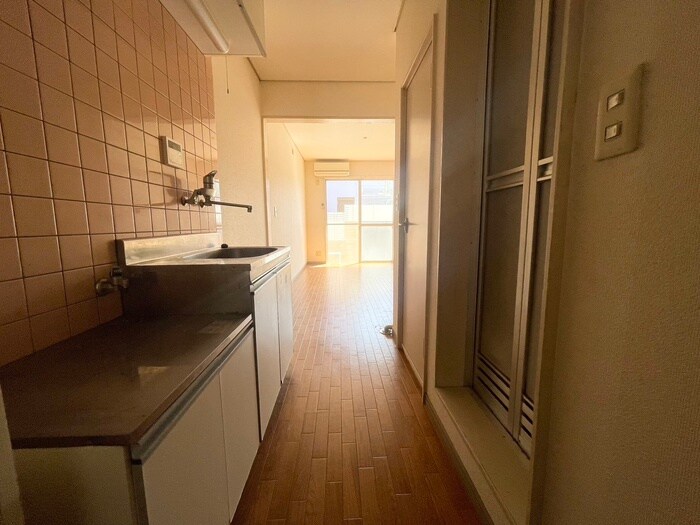 物件内観写真15　(廊下)