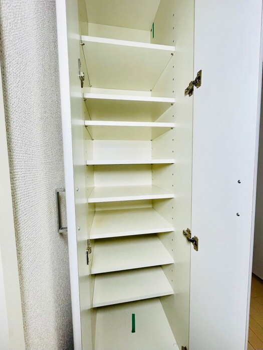 物件内観写真18　(靴箱)