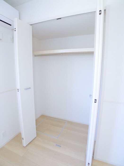 物件内観写真15　(収納)