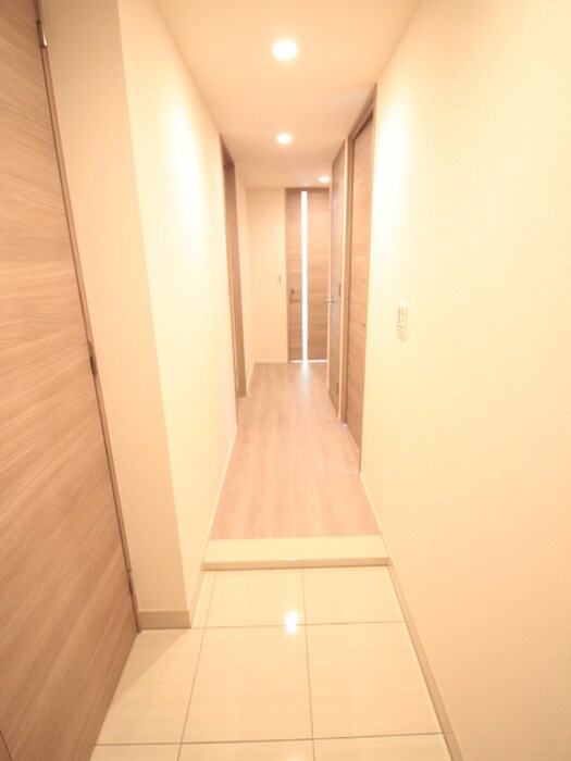 物件内観写真7　(玄関)