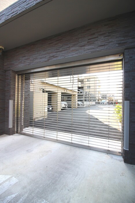 物件外観写真3　(駐車場)