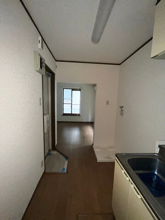 物件内観写真14　(廊下)