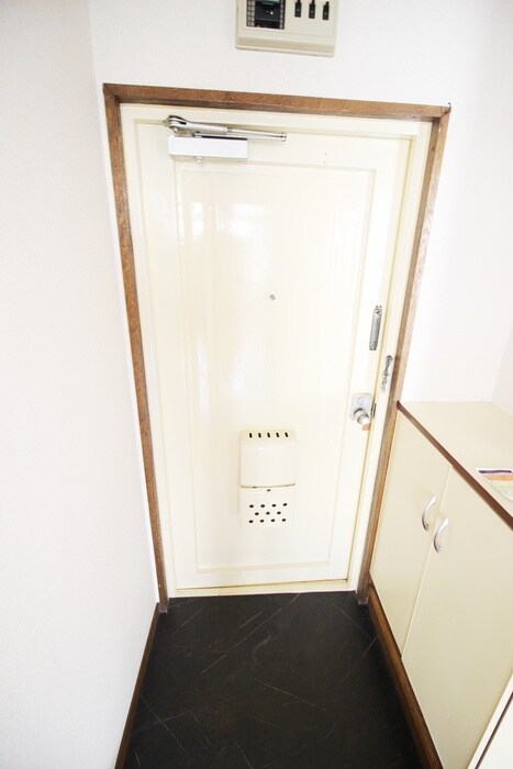 物件内観写真15　(玄関)