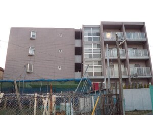 ポワ－ルパレ東外観写真