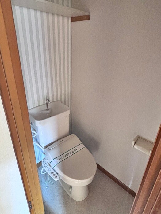 物件内観写真14　(トイレ)