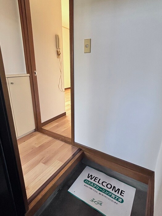 物件内観写真18　(玄関)