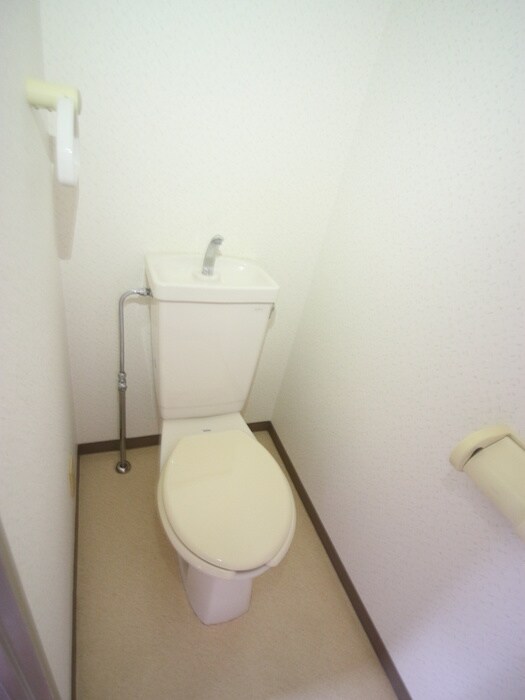 物件内観写真12　(トイレ)