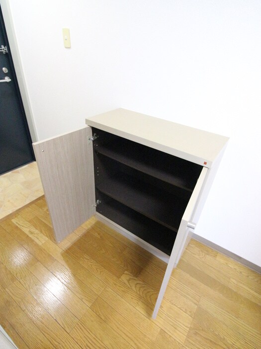 物件内観写真15　(靴箱)