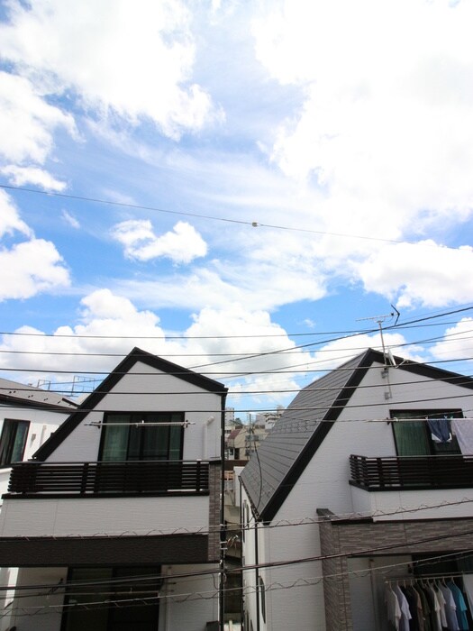 物件内観写真16　(室内からの展望)