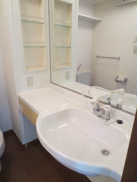 物件内観写真6　(洗面)