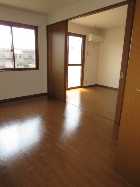 物件内観写真13　(居室)