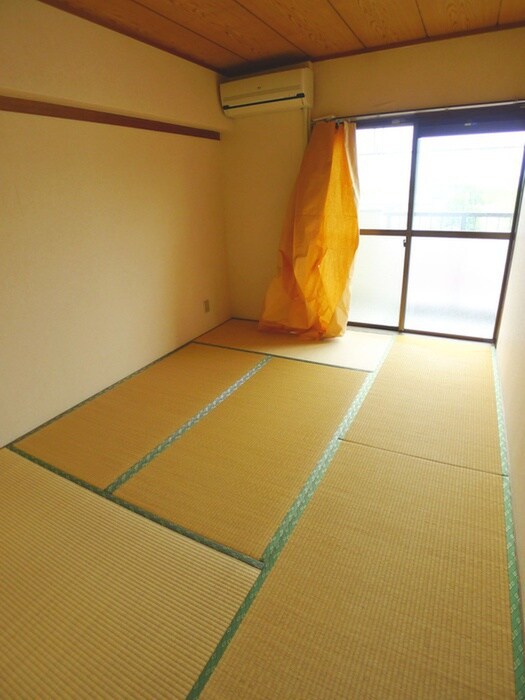 物件内観写真6　(居室)