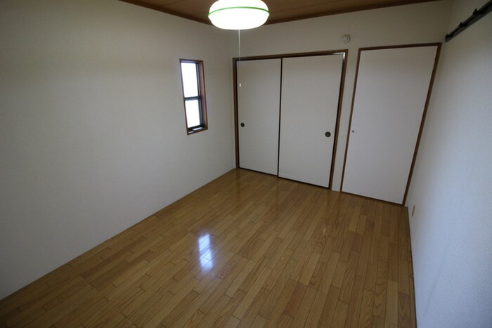 物件内観写真8　(居室)