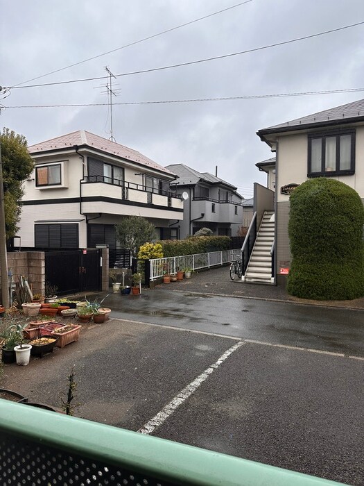 物件内観写真11　(室内からの展望)