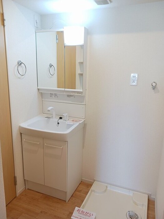 物件内観写真9　(洗面)