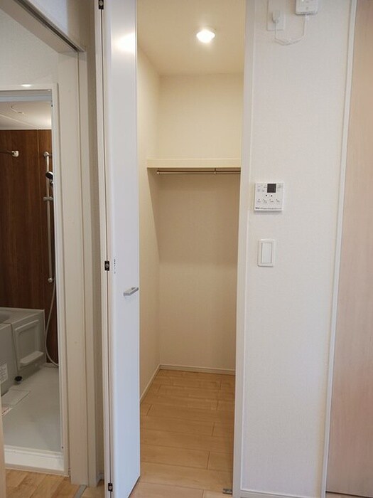 物件内観写真12　(収納)