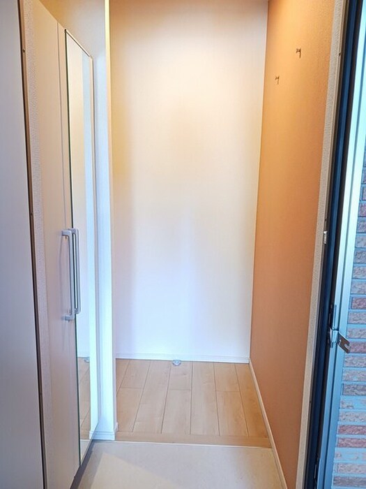 物件内観写真15　(玄関)