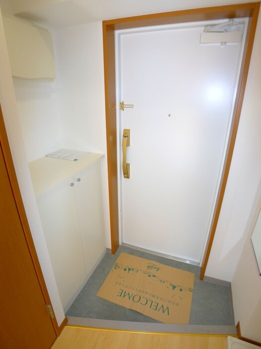 物件内観写真14　(玄関)