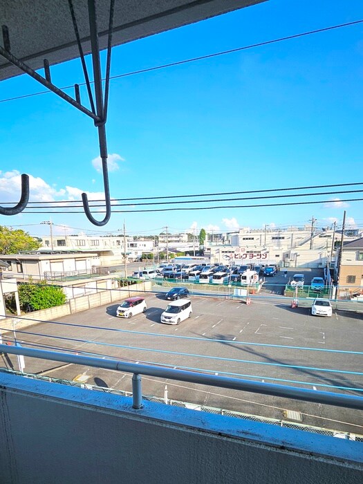 物件内観写真15　(玄関)