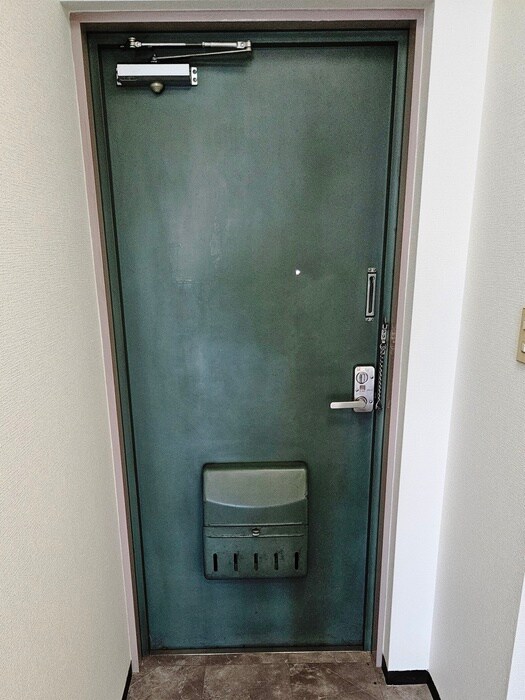 物件内観写真16　(玄関)