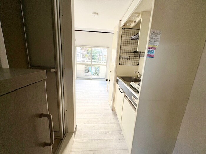 物件内観写真16　(廊下)