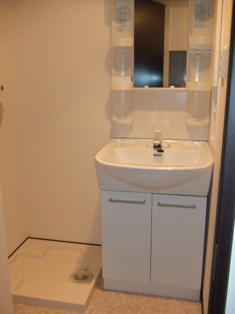 物件内観写真8　(洗面)