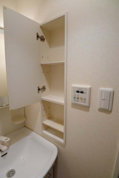 物件内観写真13　(収納)