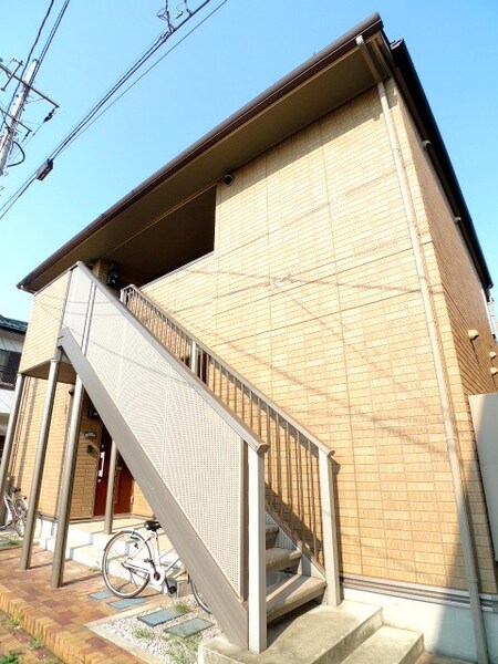 ア－バンフラット外観写真