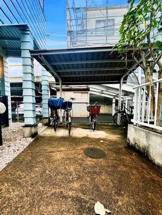 物件外観写真4　(駐輪場)