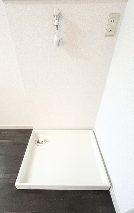 物件内観写真13　(洗濯機置場)