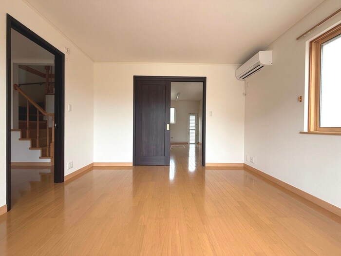 物件内観写真8　(居室)