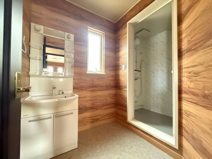 物件内観写真16　(洗面)