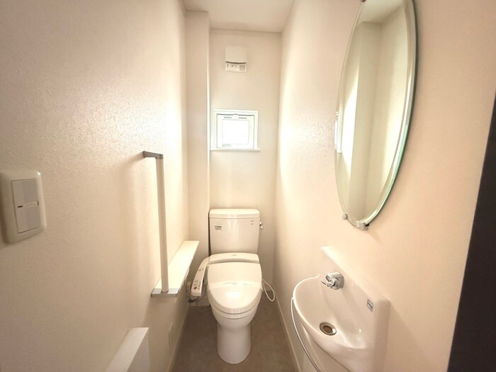 物件内観写真17　(トイレ)