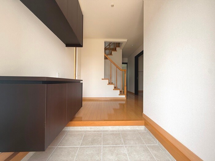 物件内観写真20　(玄関)